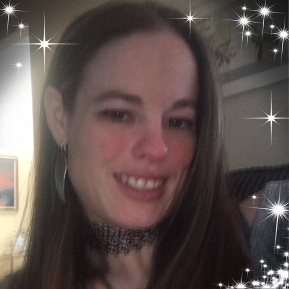 Meet your Posher, Kristen - Picture 1 of 1